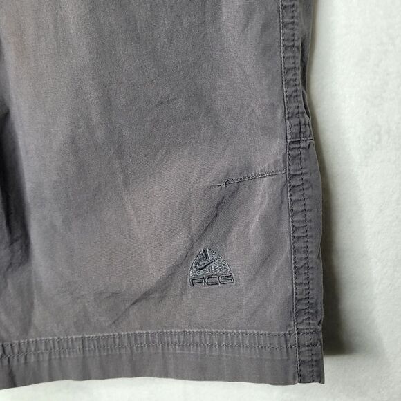 Nike ACG Bermuda Outdoor Shorts Size 8 - Picture 4 of 9